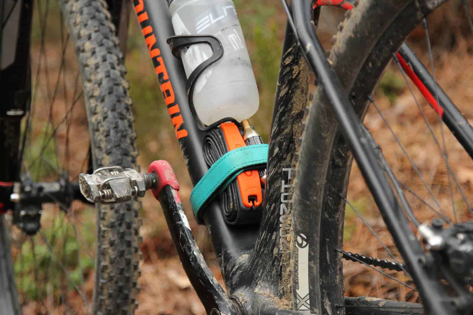 È meglio assicurare nella parte bassa del telaio eventuali tools o accessori supplementari in modo da mantenere basso il baricentro della bike. Ph Davide Ferrigno