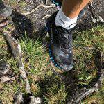 La Sportiva Bushido II alle prese con erba bagnata