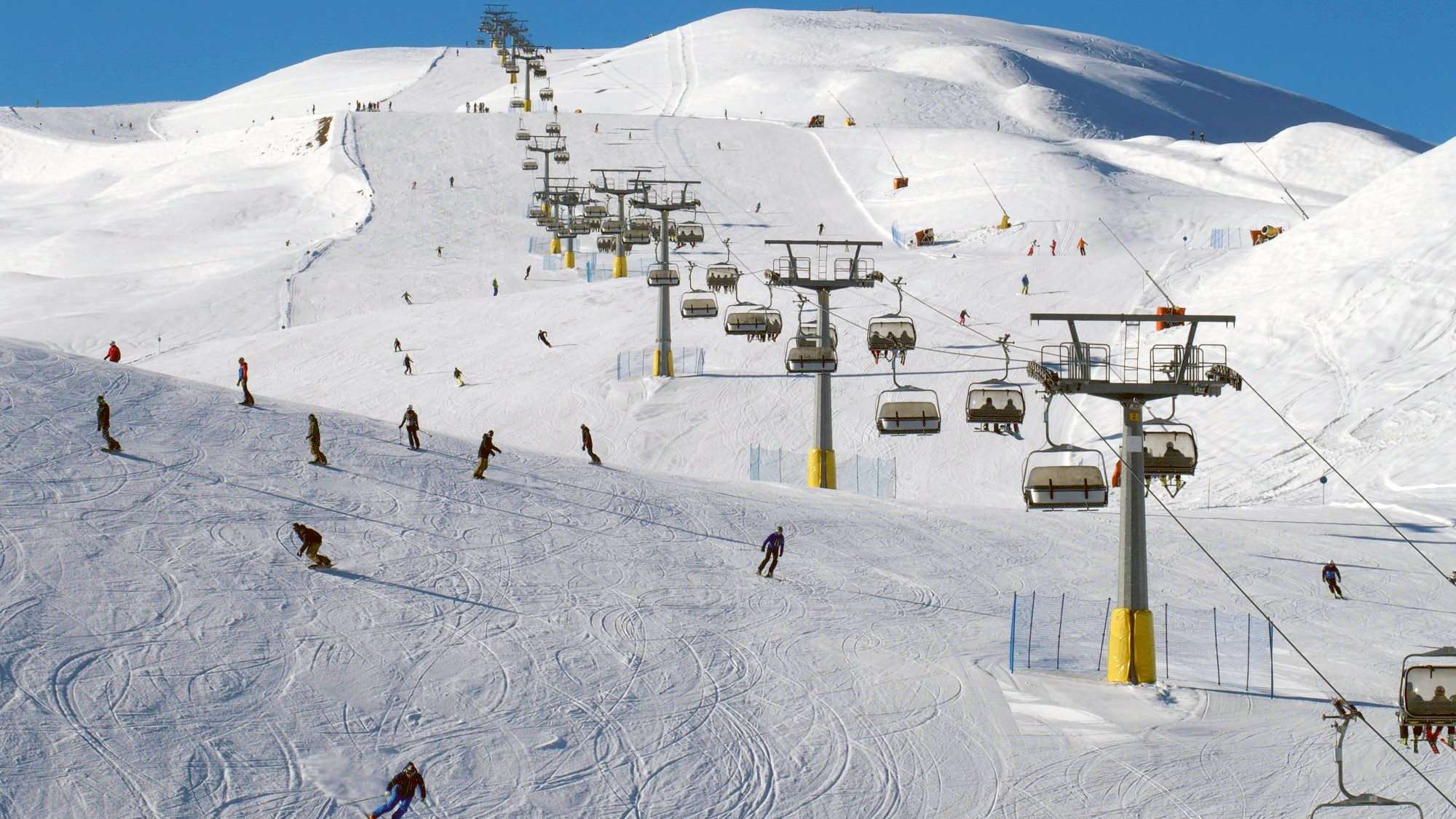 Sciatori distanziati a Livigno