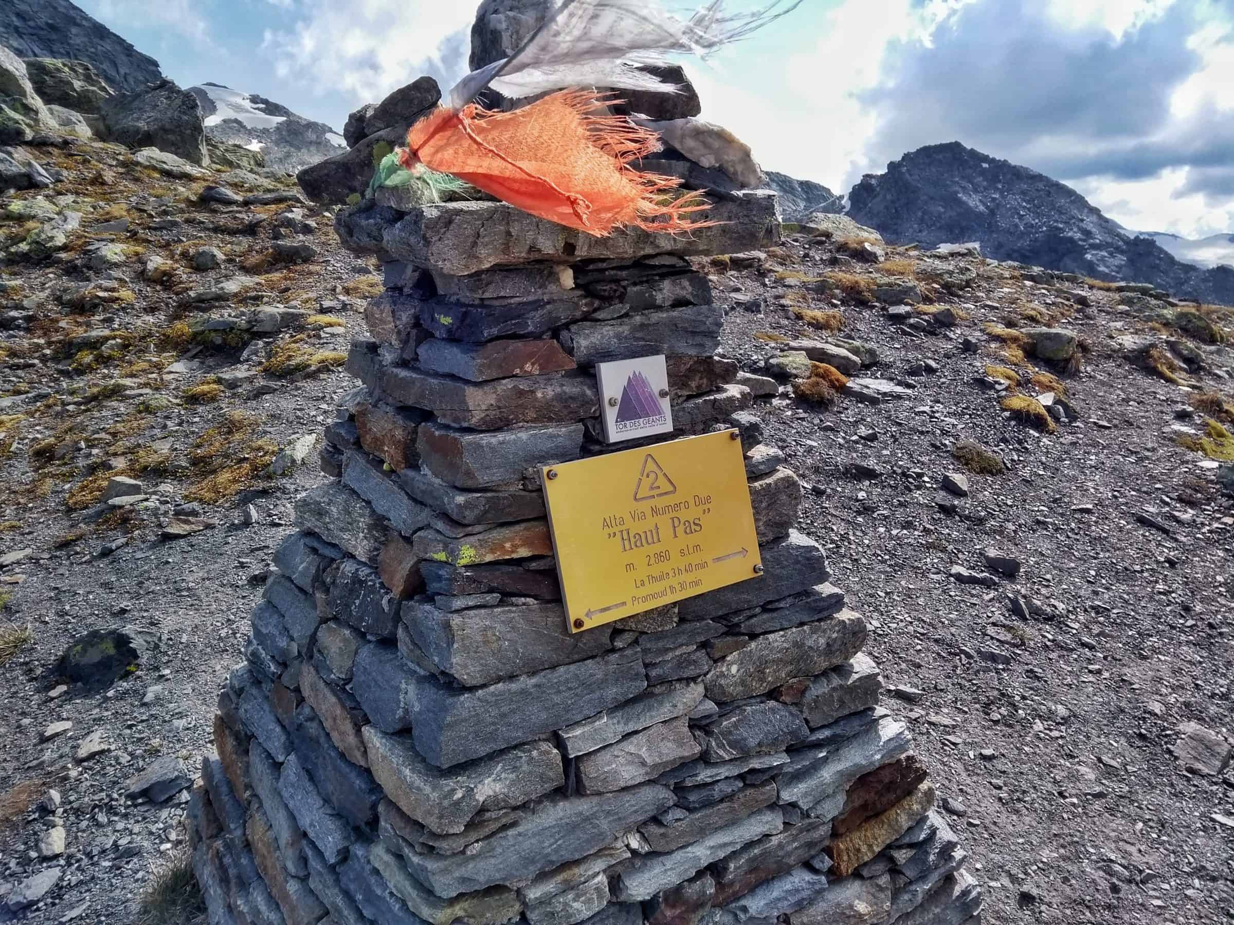 Segnavia sull'Alta Via 2 in Valle d'Aosta