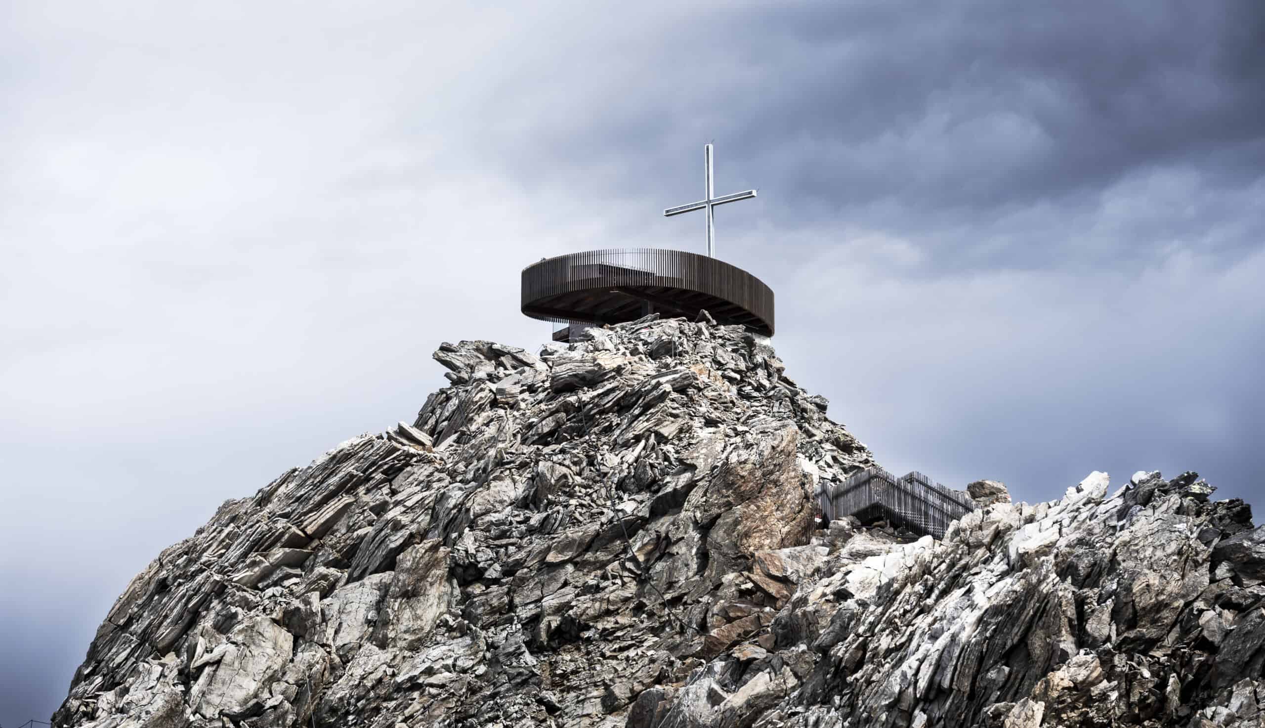 Arte al ghiacciaio della Val Senales in Alto Adige - piattaforma