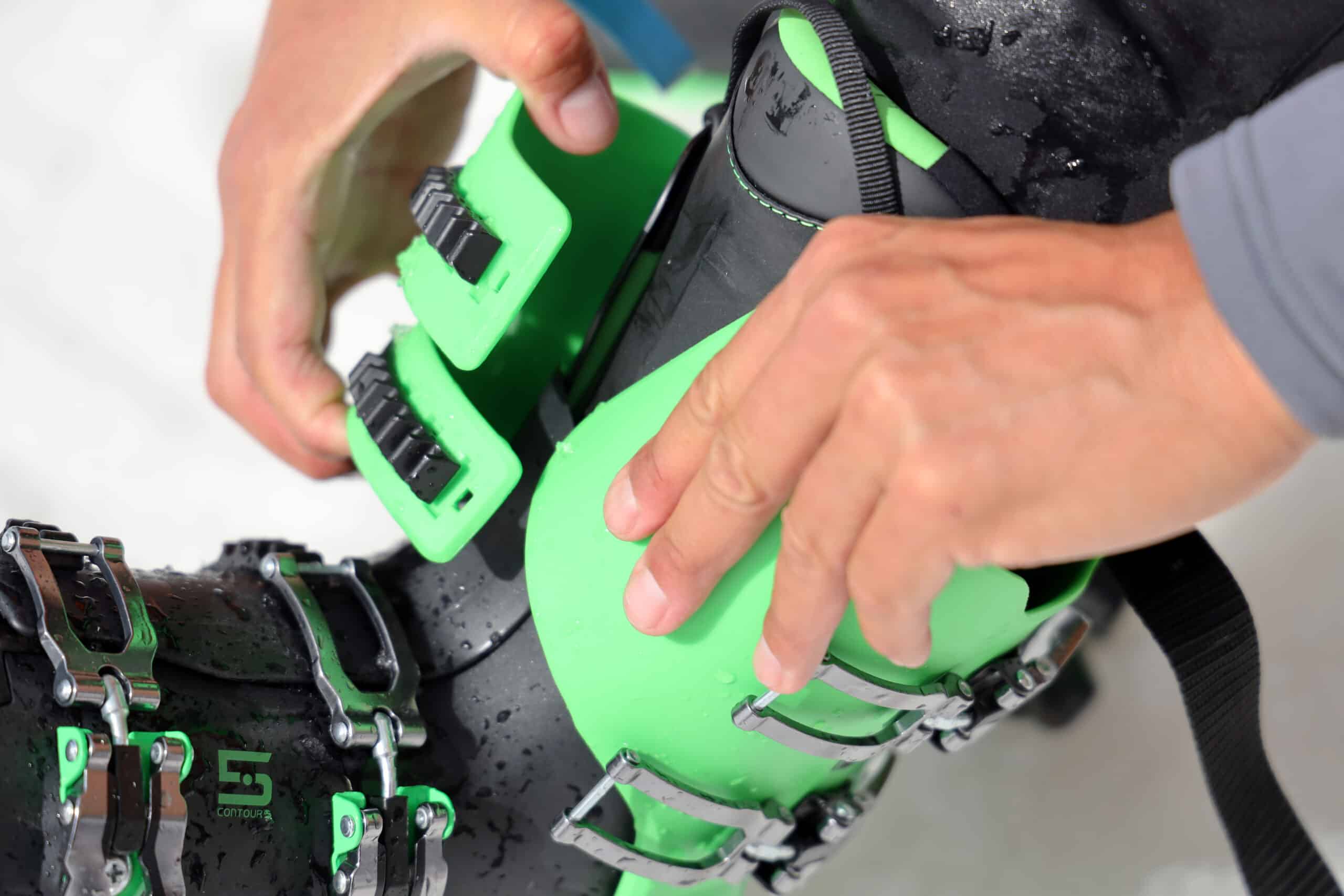 Dalbello Veloce 130 GW, sistema overlap per una accesso del piede facilitato. Per una giornata di sci senza pensieri.