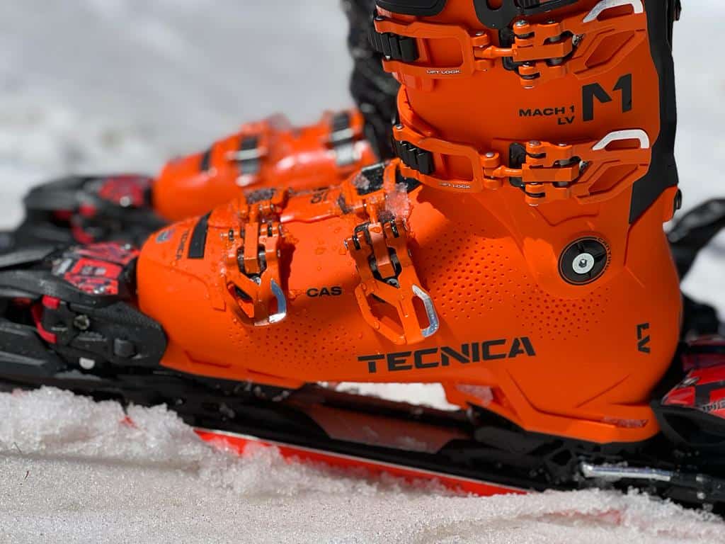 Tecnica MACH1 LV 130 TD