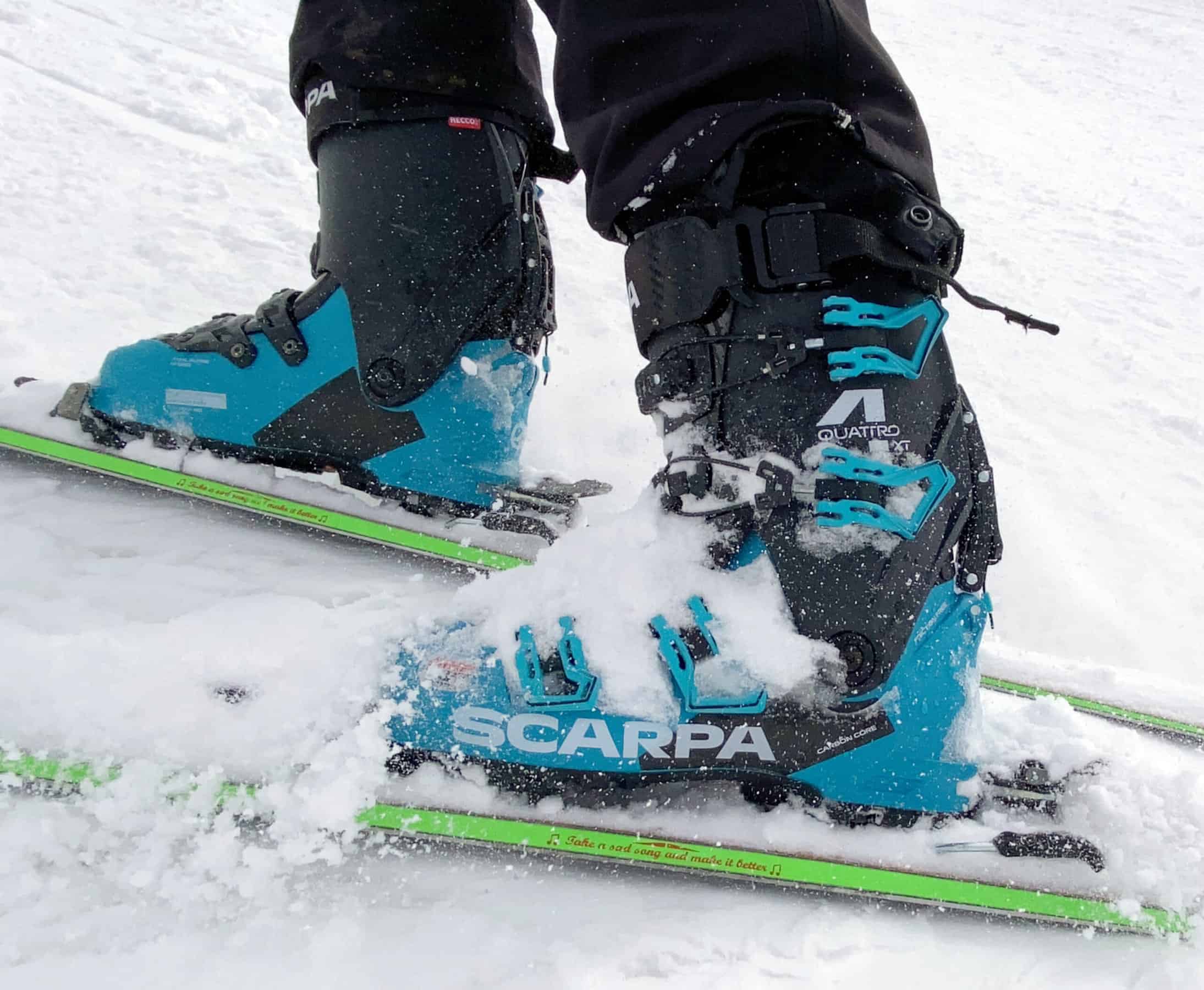 Scafo e gambetto di Scarpa 4-Quattro XT in Pebax e Grilamid Bio