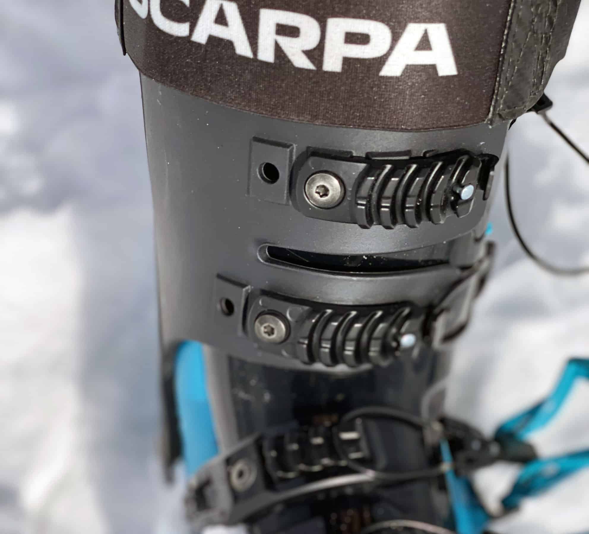 Gambetto e strap superiore dello scarpone ibrido Scarpa 4-Quattro XT