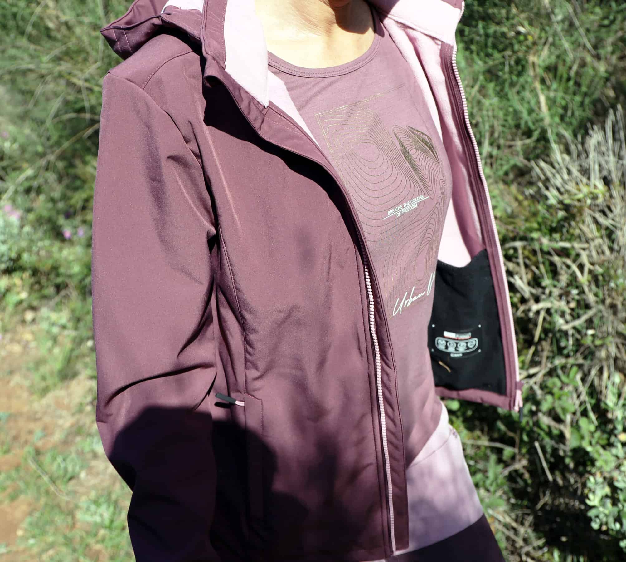 Giacca CMP softshell per hiking da donna.