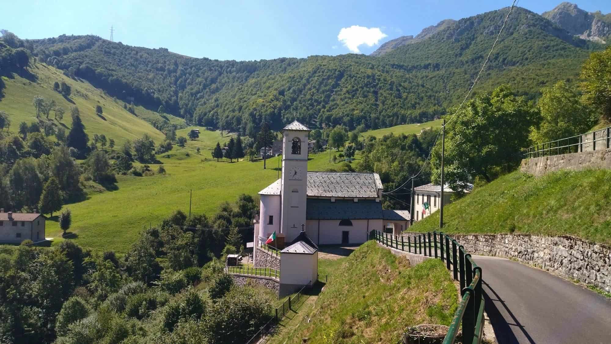 Chiesa Resegone 360 con la bici gravel