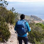 In discesa su Noli durante il test outfit trekking CMP.