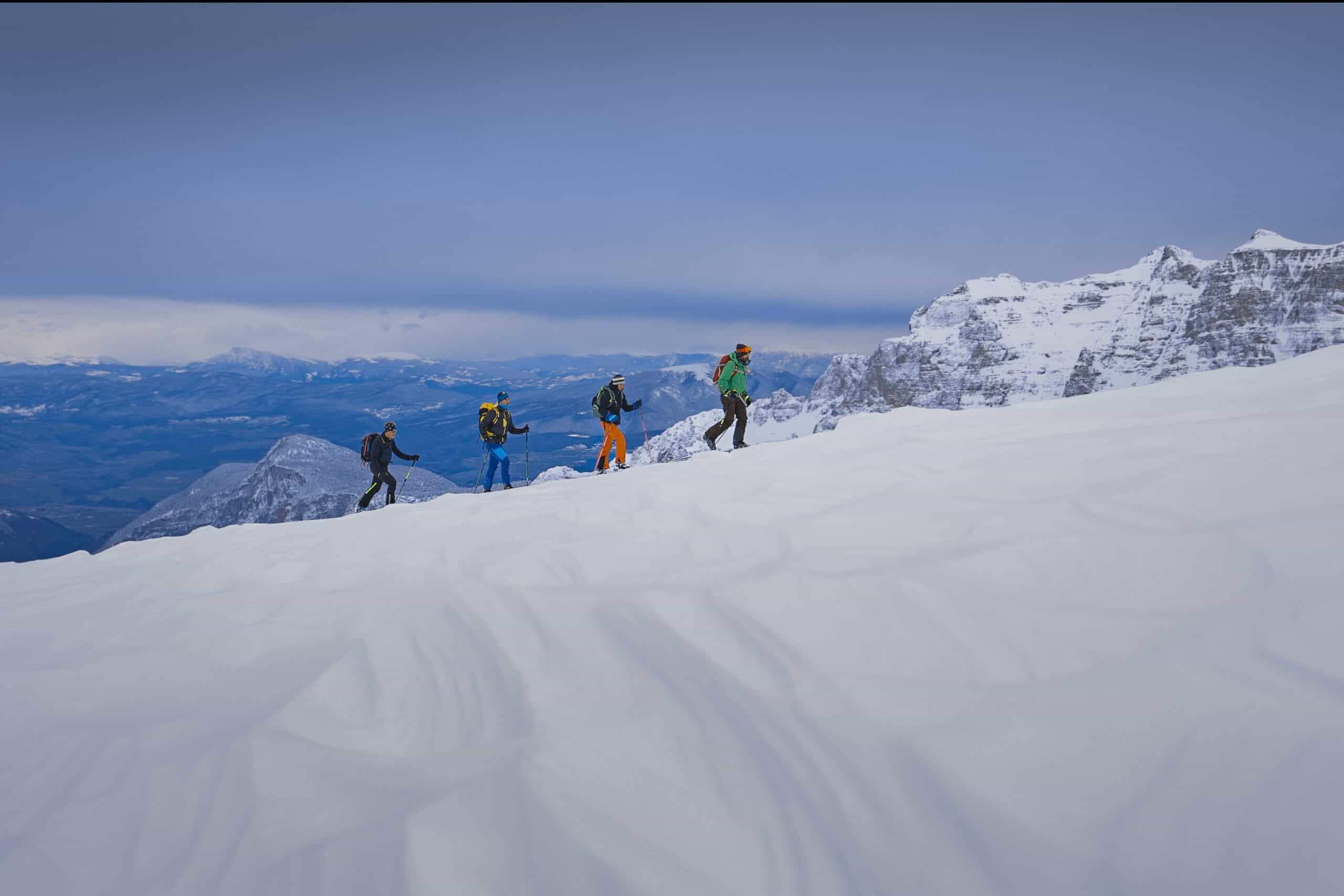 outdoortesters in escursione sci- alpinistica al Grostè