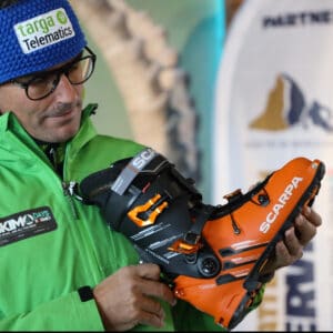 Scarpa Maestrale con scafo e gambetto in Pebax R-new.