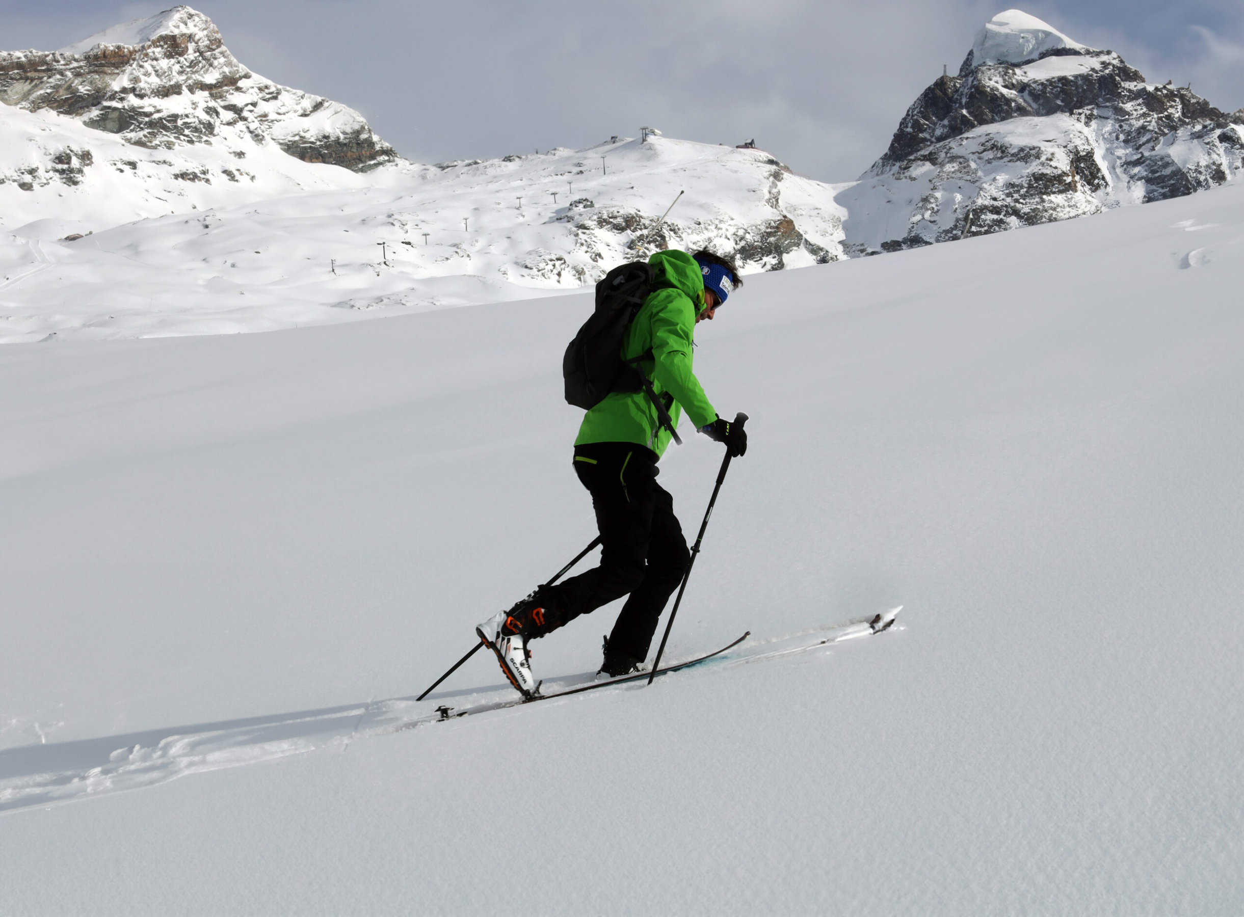 Risalita con le pelli con lo scarpone Scarpa Maestrale RS.