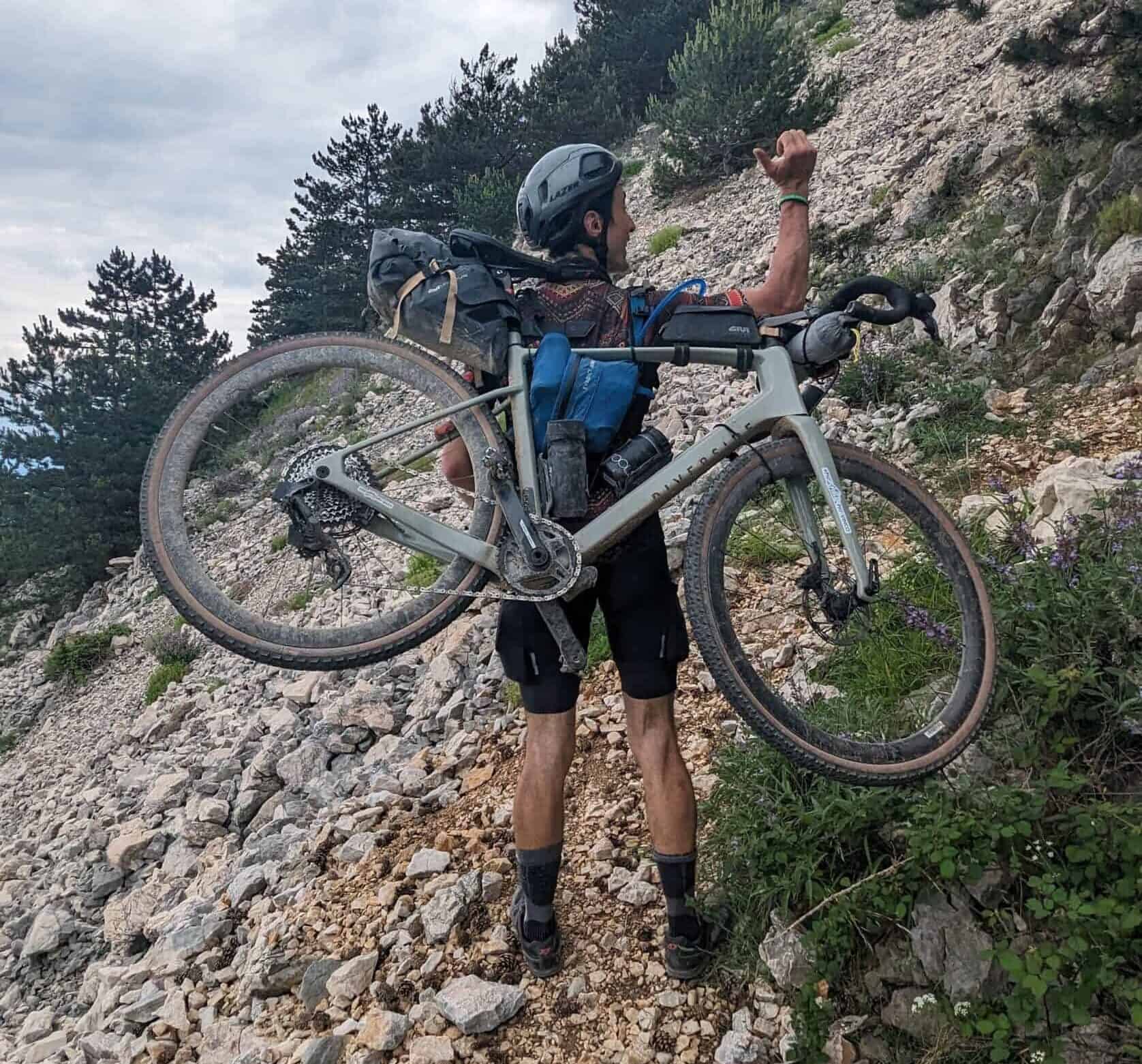 Girovaganzo, portage in bici