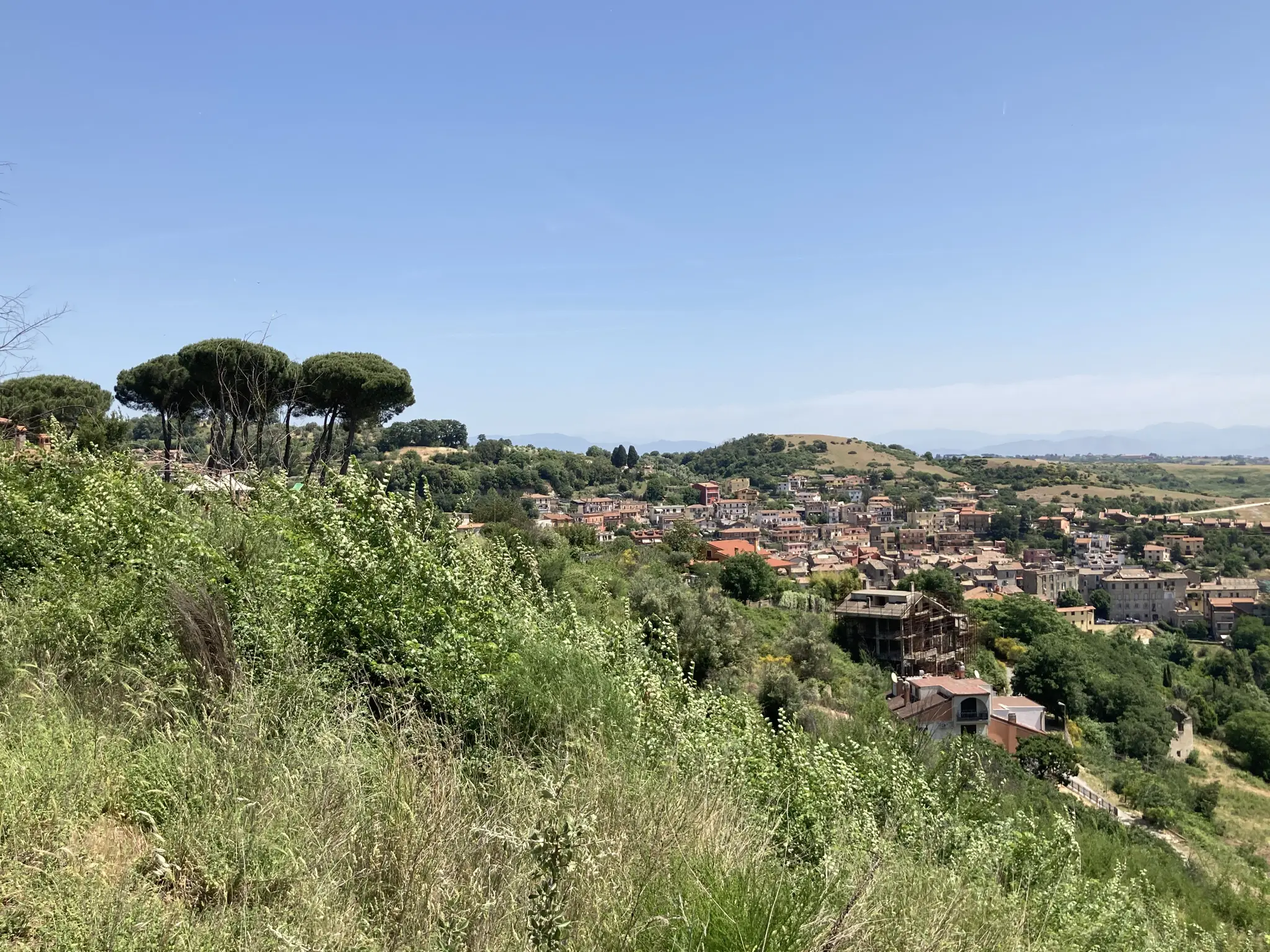 Panorama su Sacrofano. Foto di die kleine Hexe da komoot.Itinerari gravel a Roma