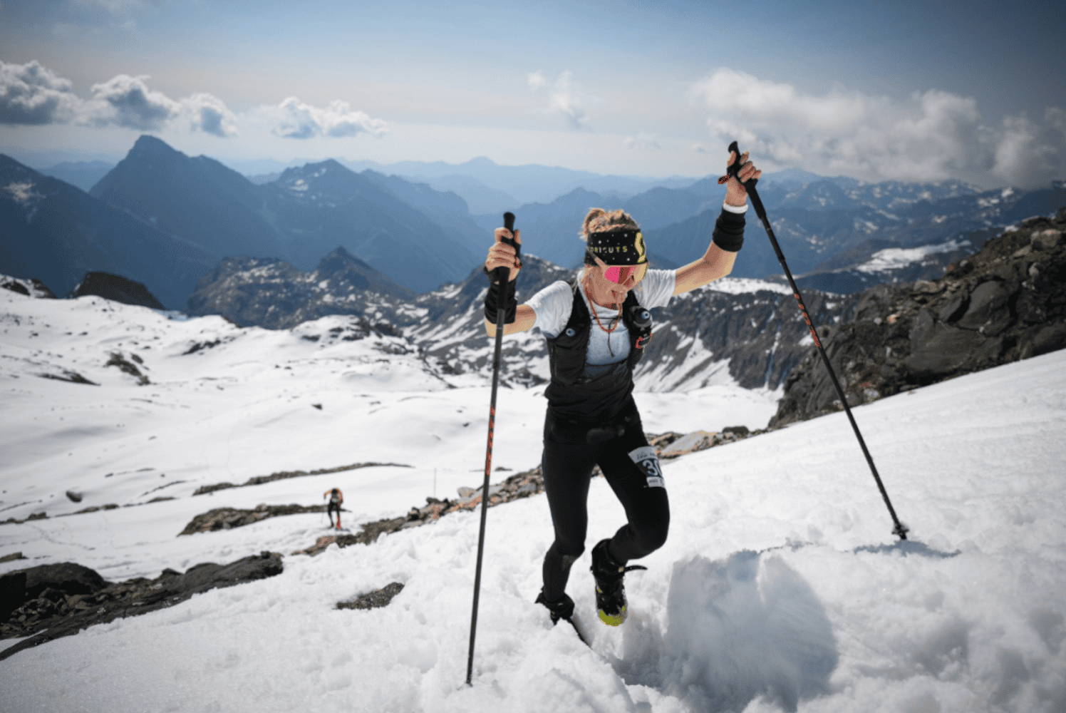 La francese Iris Pessey ama correre sulla neve. Dopo tre podi all’AMA VK2, è pronta il prossimo.