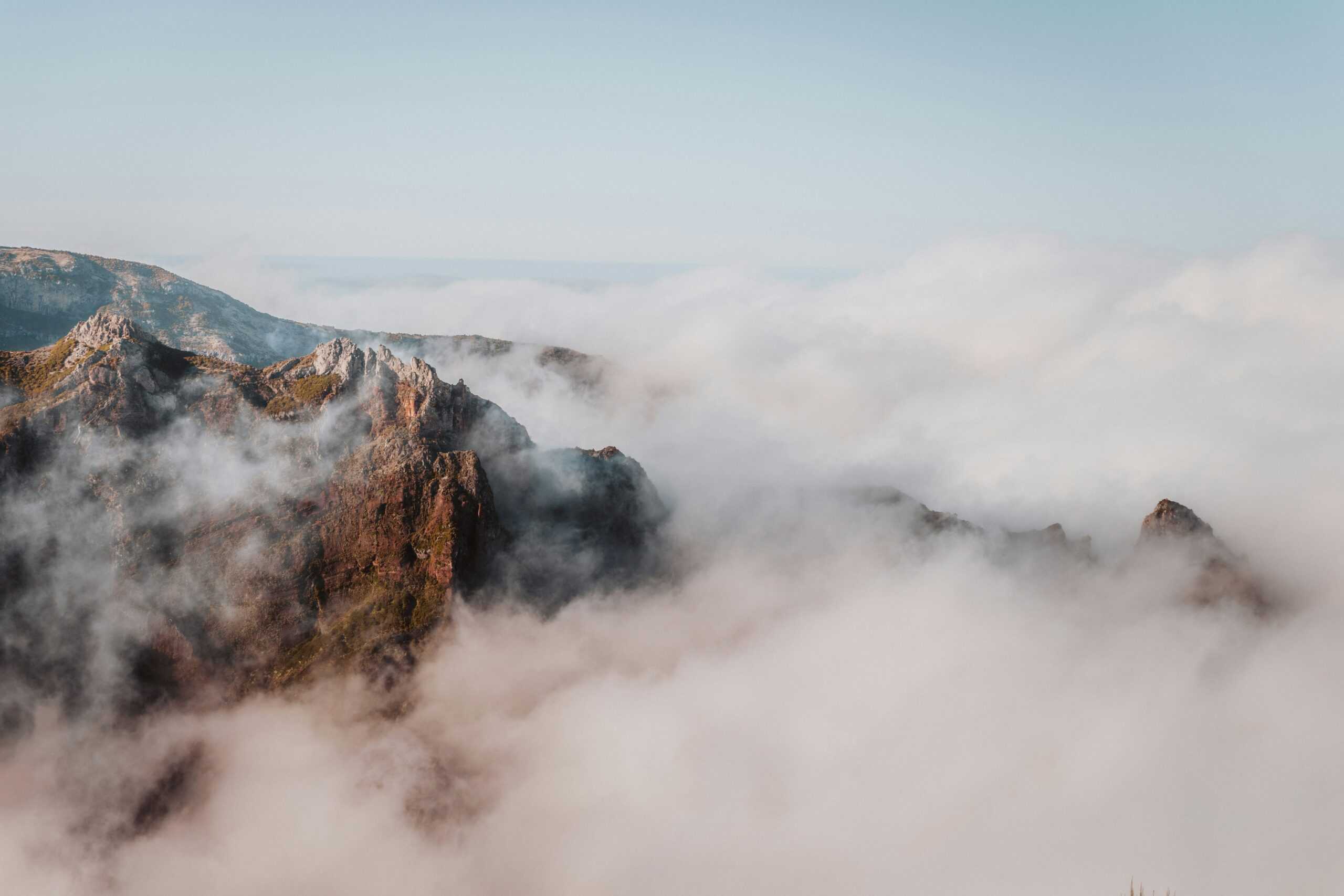 nebbia in alta montagna
