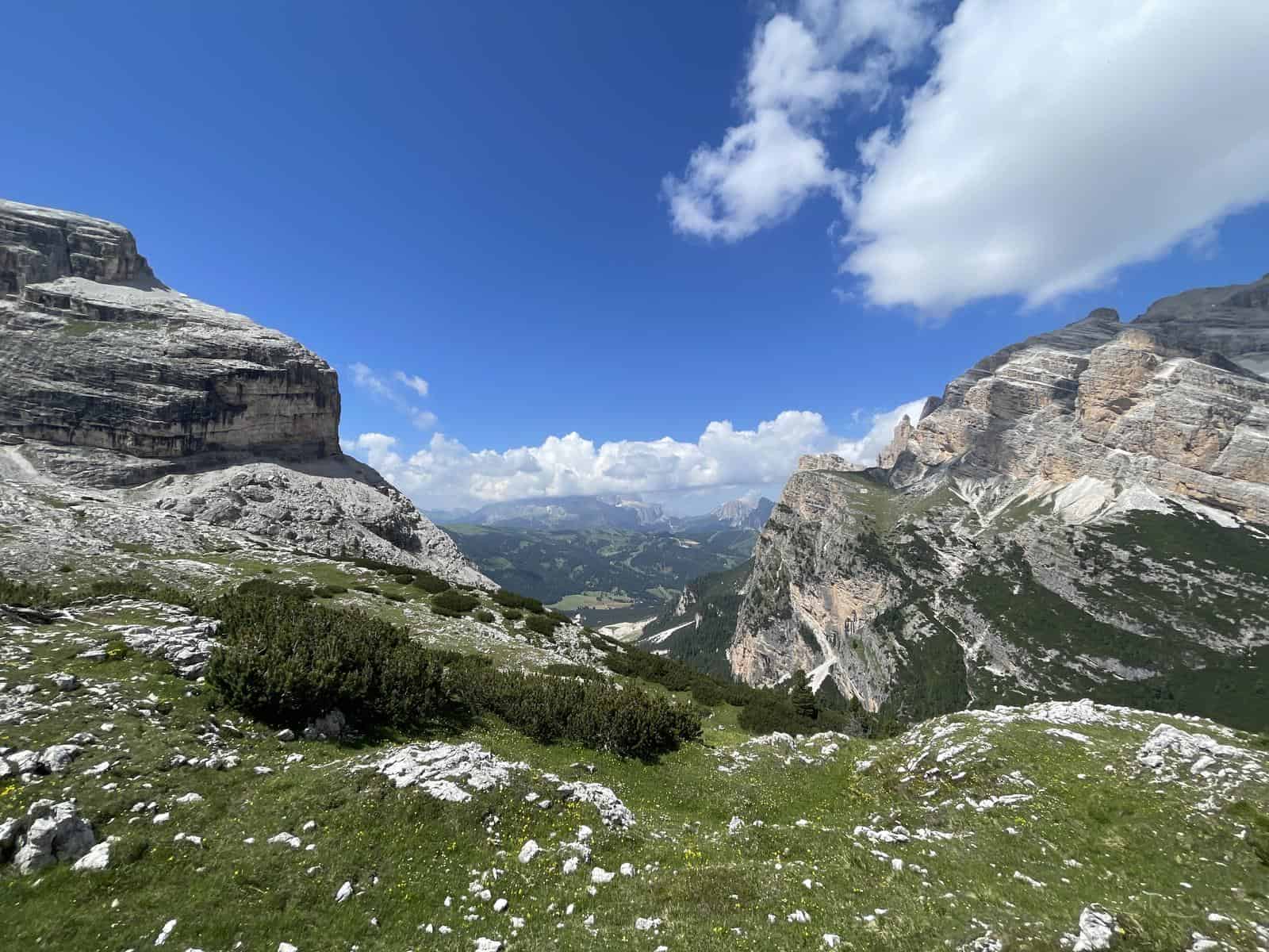 Vista sul Gruppo del Sella e lo Sciliar.