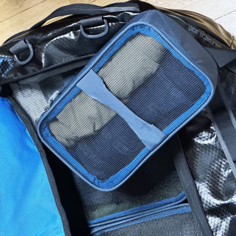 Inserimento del Gear Pod nel borsone Alpaca.