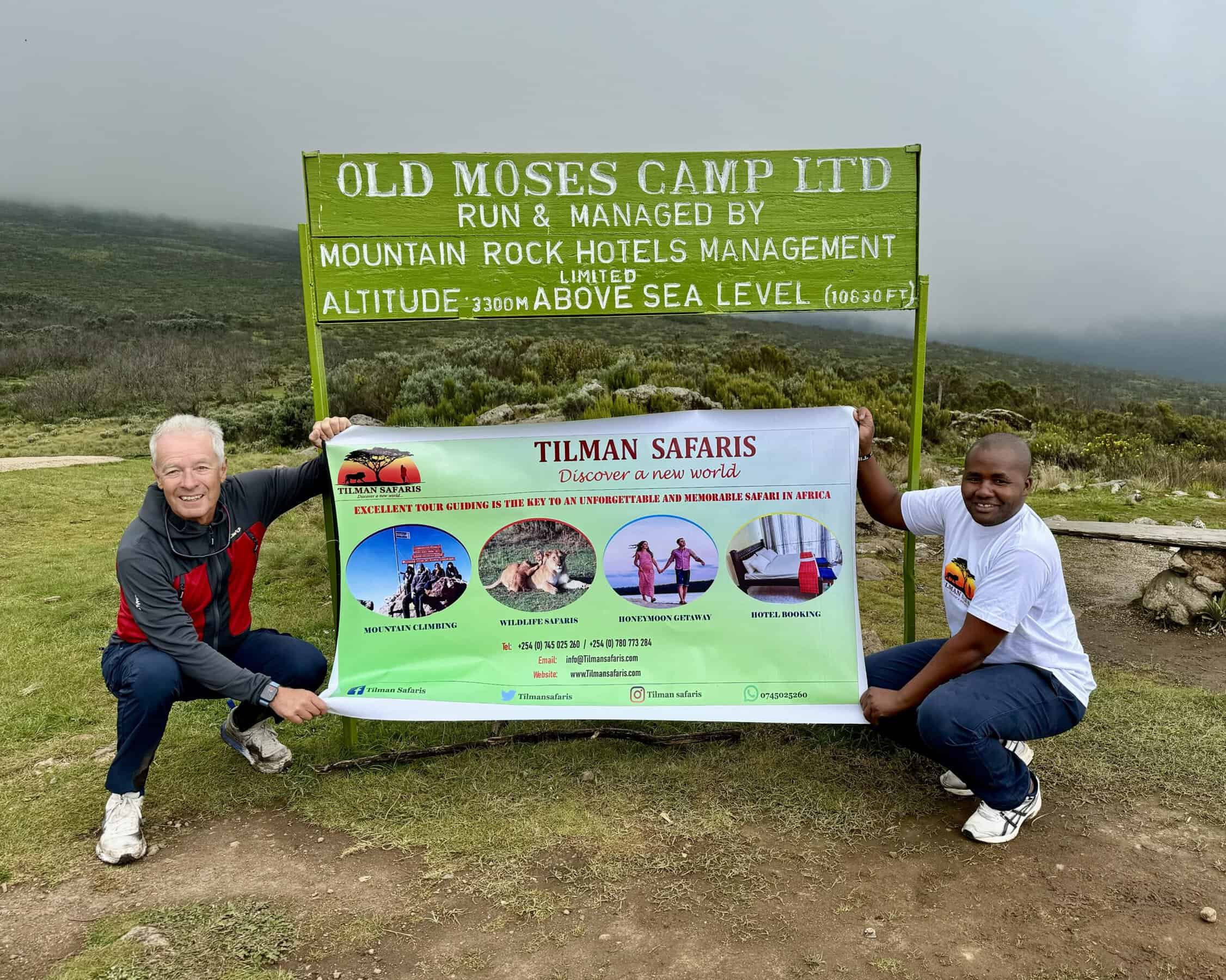 Con la guida Charles a Old Moses Camp al monte Kenya.
