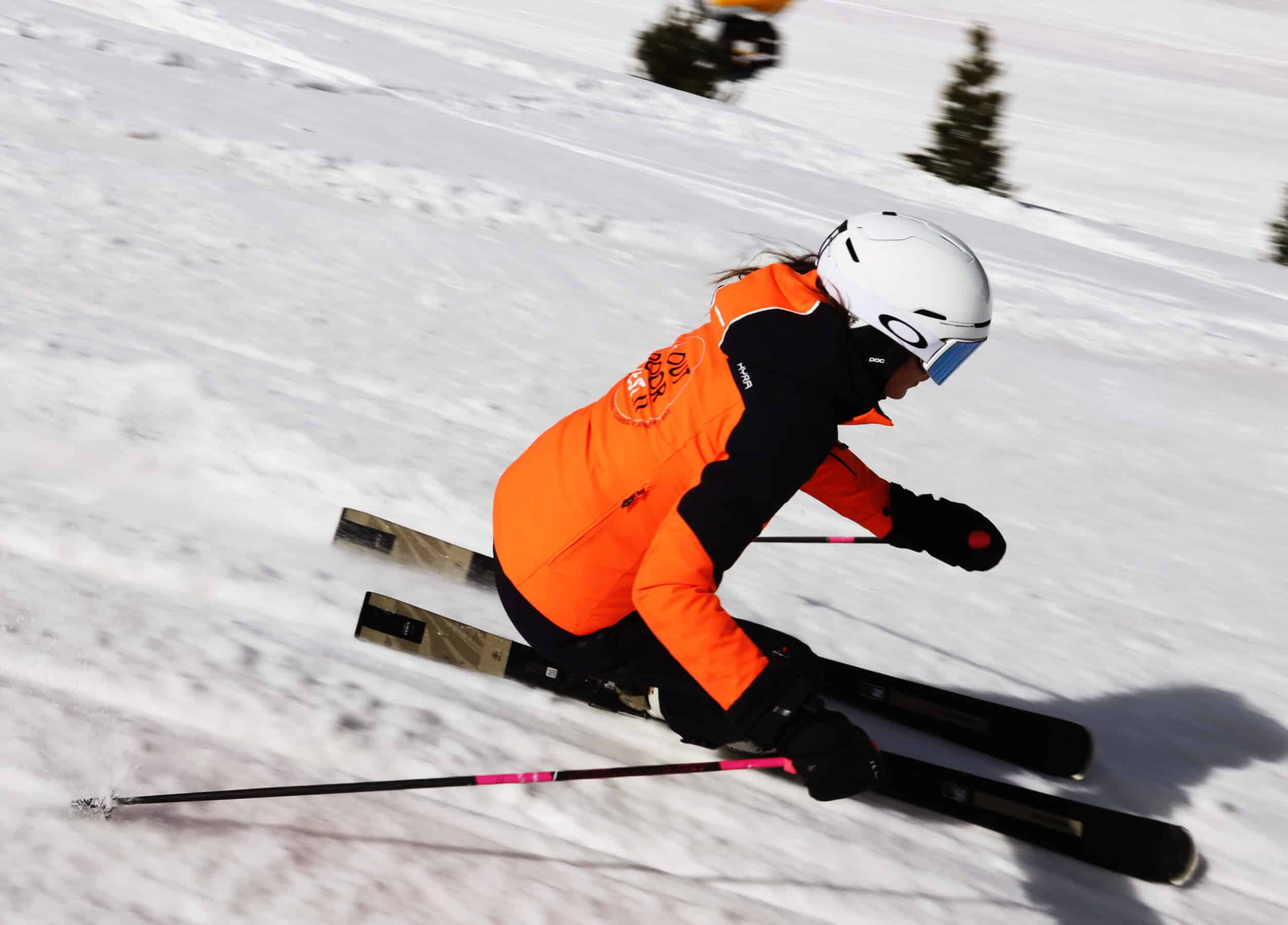 Valentina mentre scia con Salomon S/Max N°10 