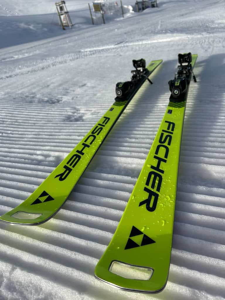 Vista frontale FISCHER RC4 WORLD CUP CT M-PLATE
