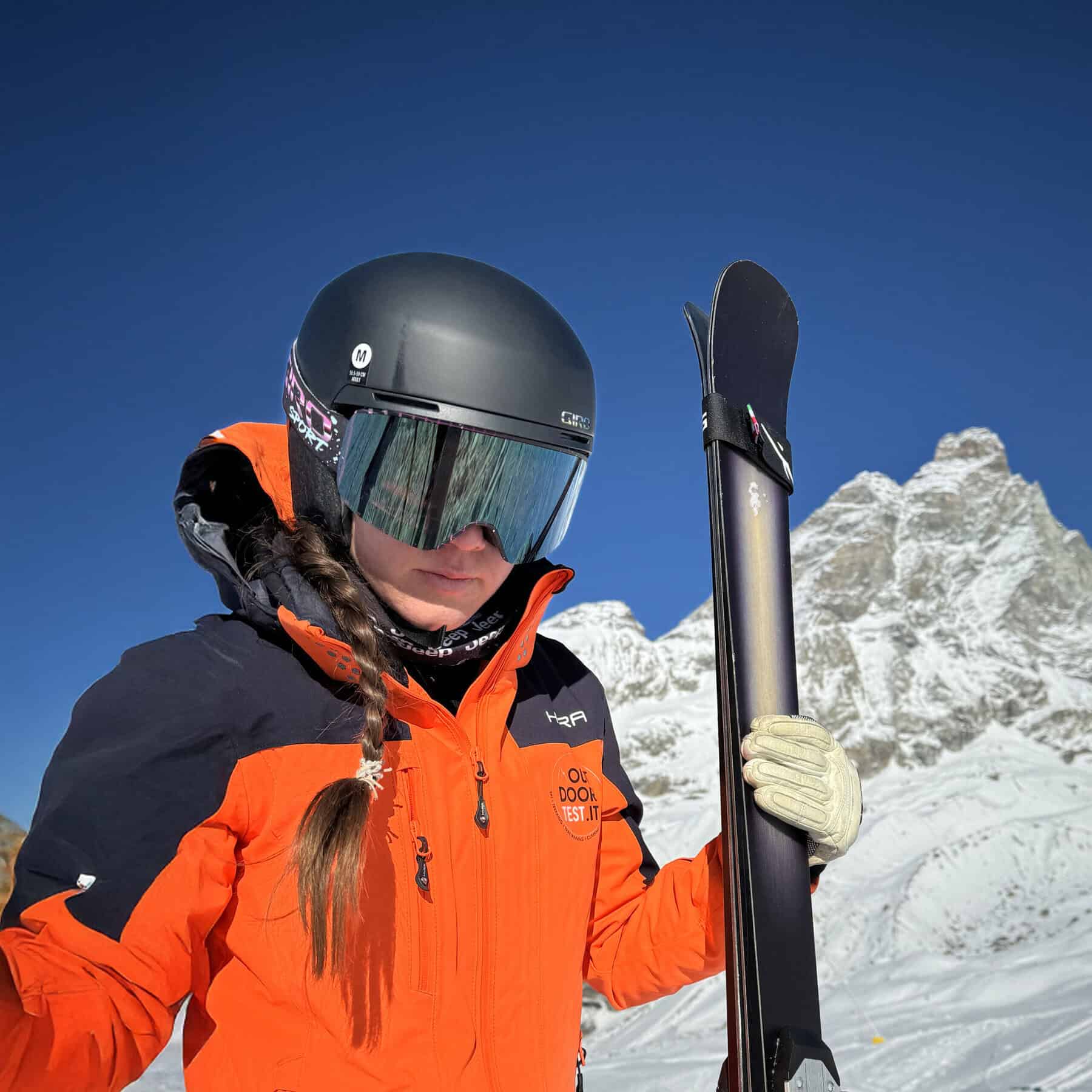 Casco GIRO Taggert e maschera Sagen look perfetto abbinamento.